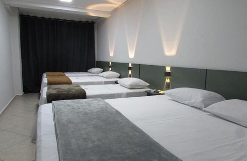 Santa Ifigenia Hotel | "Hotel Paramount" Próximo a 25 Março, Brás, Bom Retiro, Exporcenter Norte e Distrito do Anhembi, Perto Metro Republica e Luz ' TEMOS ESTACIONAMENTO NO HOTEL"
