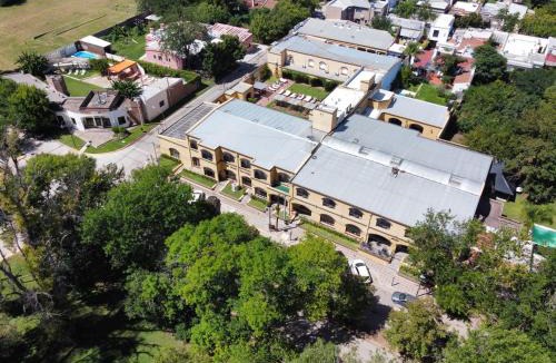 San Antonio de Areco Hotel | Hotel San Carlos