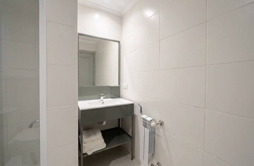 Azul Apartment | Hotel-style room with a private bathroom.