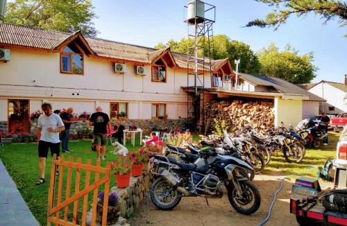 Trevelin Hotel | Hotel y Cabañas Casa de Piedra
