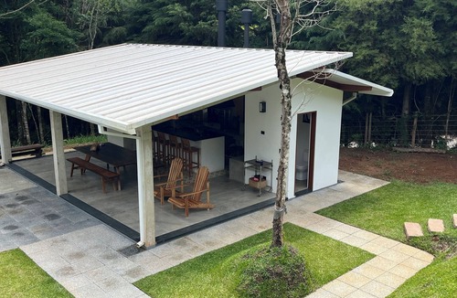Pinhalzinho Cottage | House in the Woods in Santo Antônio do Pinhal