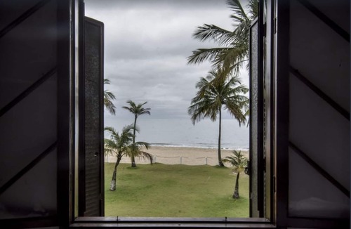 Praia do Pauba House | HOUSE FACING PAUBA BEACH, RIGHT ON THE SAND