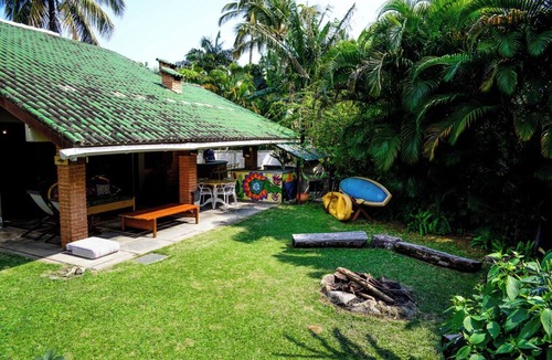 Toque-Toque Pequeno House | House in a gated community in São Sebastião: 180 m from Toque-Toque beach