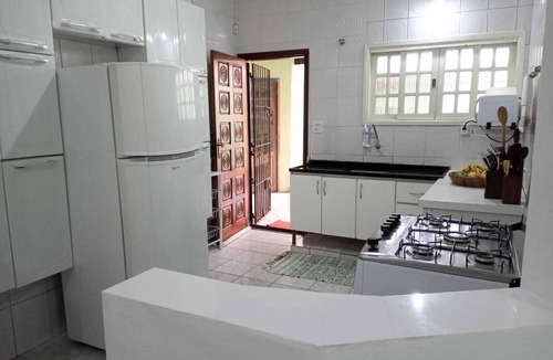 Itanhaem House | House in Belas Artes with 2 suites