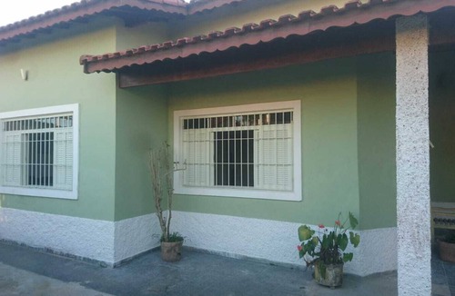Itanhaem House | House in Belas Artes with 2 suites