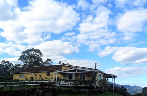 Sao Francisco Xavier Cottage | HOUSE OF ROSES Monte Verde Farm Muriqui's Abode, São Francisco Xavier