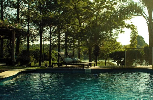 Colonia Ayui House | House on Salto Grande Lake (pets welcome)