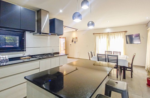 Maipu House | House surrounded by olive trees, in the heart of the wine path!