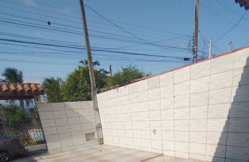 Jaragua House | House with 6 commandos, close to the beaches.