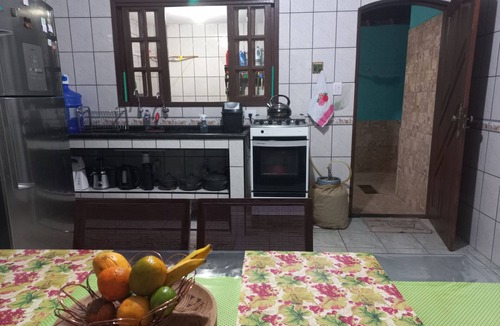 Mongagua House | House with a pool for a family vacation—400 m from the beach