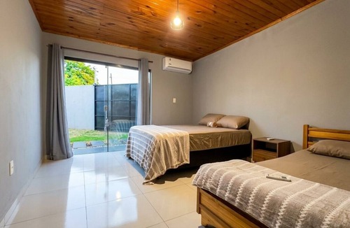 Encarnacion Apartment | House with a Pool and BBQ Area | Ideal for Groups of Up to 10