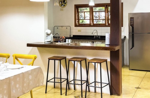 Carapicuiba House | House with a Private Pool and Natural Surroundings – Granja Viana, São Paulo