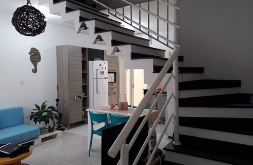 Maitinga House | House with air conditioning in a gated community near the sea.