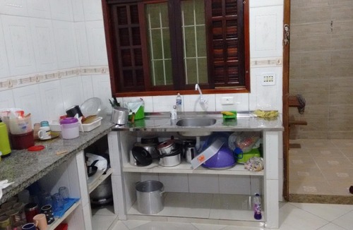 Mongagua House | House with pool and games room, airy and comfortable, very close to the beach.