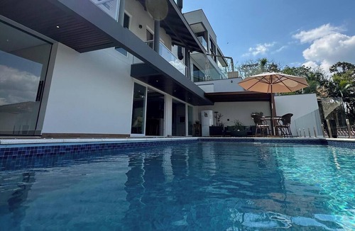 Pomerode House | House with pool in the center of Pomerode | short stays, from 27 days