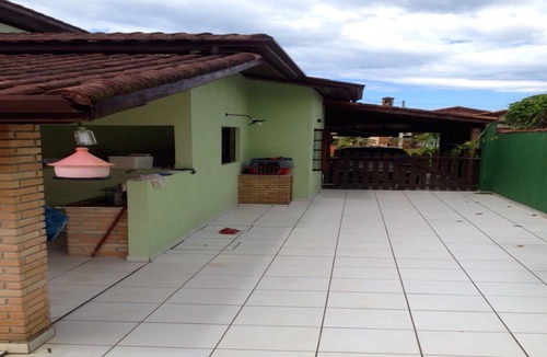 Morada da Praia House | House with pool, large backyard, lawn, beautiful mountain view. Wi-Fi