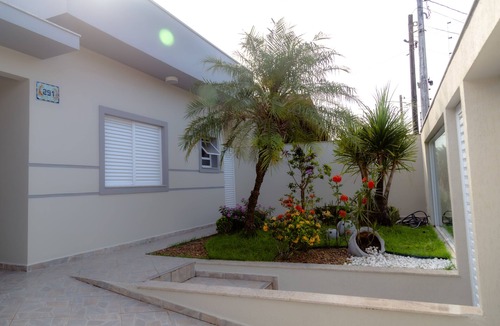 Jardim Imperador House | *House with pool near the beach*