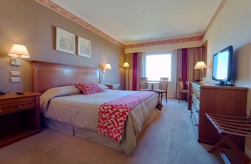 Villa Maria Hotel | Howard Johnson by Wyndham Villa Maria Casino
