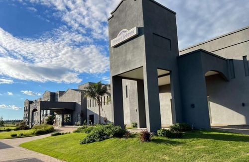 Funes Hotel | Howard Johnson by Wyndham Funes