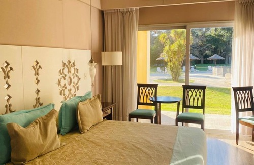 Pilar Centro Hotel | Howard Johnson by Wyndham Resort Pilar