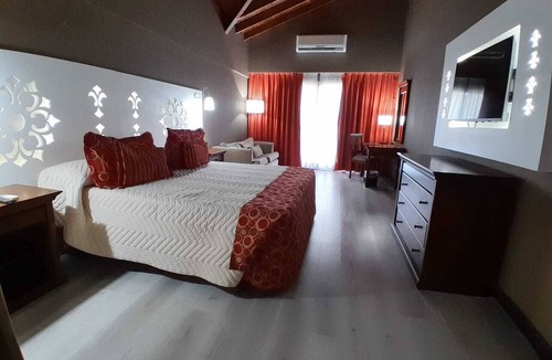 Pilar Centro Hotel | Howard Johnson by Wyndham Resort Pilar