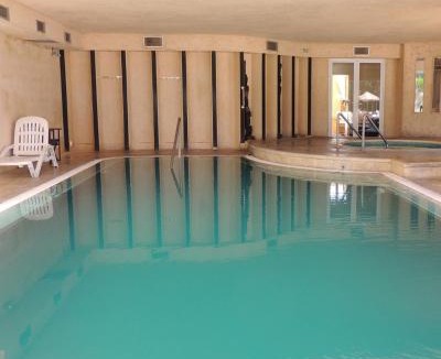 Pilar Centro Hotel | Howard Johnson Pilar Resort Spa & Convention Center