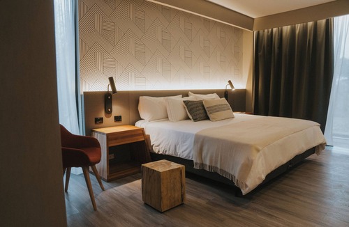 Resistencia Hotel | Howard Johnson Plaza La Ribera