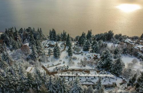 San Carlos de Bariloche Cabin | Huinid Bustillo Cabañas