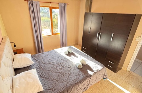 Macrozona Bahia Redonda y Primeros Faldeos Hotel | I Keu Ken - Hostel