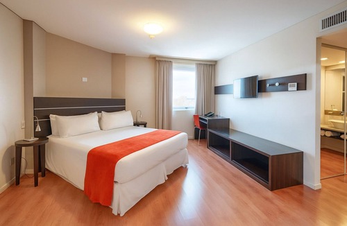 El Centro Hotel | Ideal for Large Families & Groups | 2 Hotel Units near Cobildo & Casa Rosada