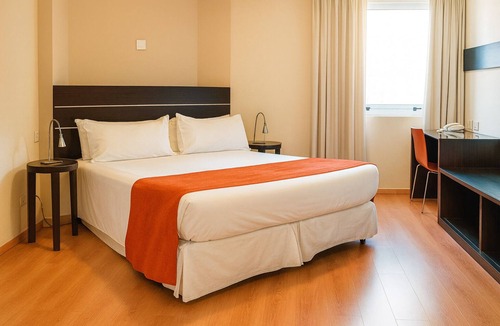 El Centro Hotel | Ideal for Large Families & Groups | 2 Hotel Units near Cobildo & Casa Rosada