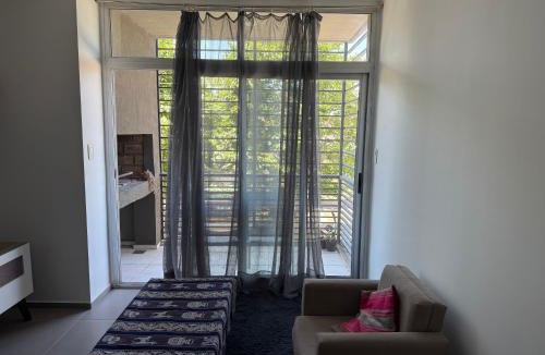 San Nicolas de los Arroyos Apartment | Iluminado y céntrico