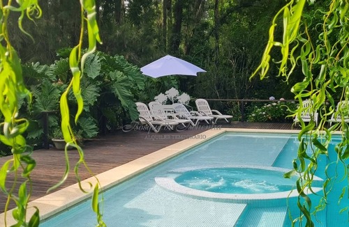 Partido de Tigre Cottage | In front of the river, in Delta de Tigre, ideal for groups of 10 to 20 people.
