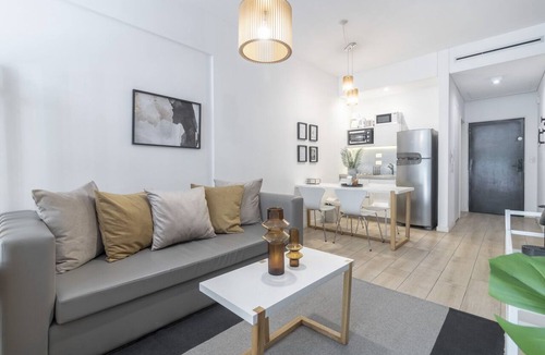 Recoleta Apartment | In Recoleta: Parisian Style, Pool, Gym, Jacuzzi