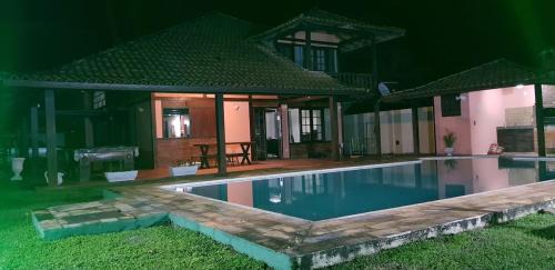 Ogiva House | Incrível Casa em Cabo Frio, Piscina Privativa, Churrasqueira e Garagem