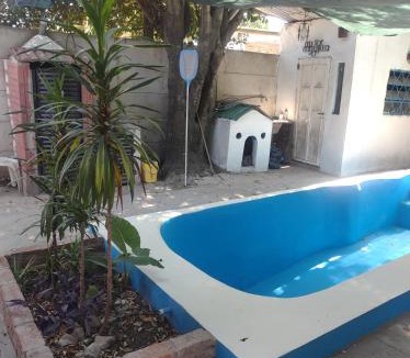 Almirante Brown Apartment | Jardín del Edén Alojamientos