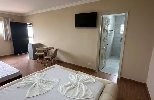 Jacarezinho Hotel | Johnnys Motel-Hotel