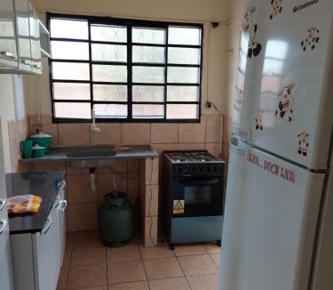 Corumba House | Kitnet bem localizada