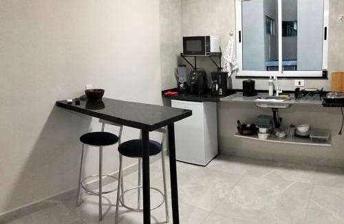 Sorocaba Apartment | Kitnet Moderna com Ar e Vaga Privativa Coberta