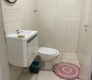 Ourinhos Apartment | kitnet26 with air conditioning and parking, well located