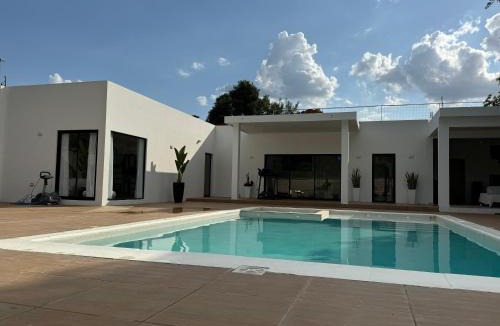 Capiata House | López