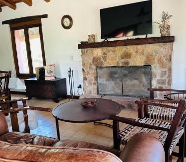 San Javier House | La Buyi, Casa de Campo mirando al Champaqui