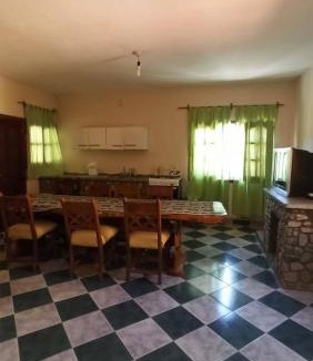 Tinogasta House | La casa amarilla