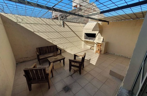 Mendoza City Center House | La casa está ubicada en Ciudad de Mendoza con vista a la Cordillera de los Andes