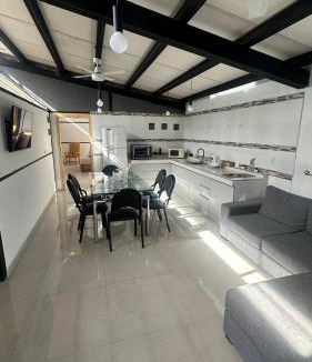 Chacras de Coria House | La escapadita, tu refugio en Mendoza pileta, jardin, relax total
