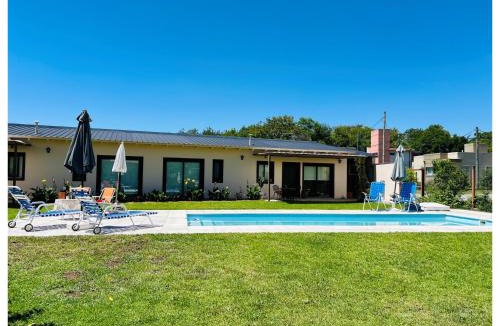 Campo Quijano House | LA ESQUINA DE LA FLOR