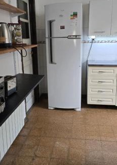 El Calafate House | La franca, Hostal centrico, Habitacion privada y Amplia cocina