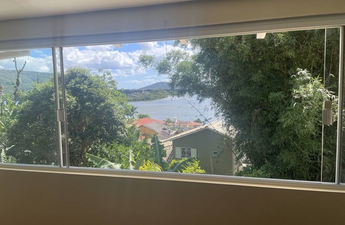 Canto da Lagoa House | Lagoa da Conceição, safe and tranquil. Close to beaches, markets, restaurants