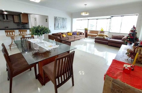 Centro Apartment | LARGE APARTMENT 1SUI+2Q SEA SQUARE 50m from BALNEÁRIO CAMBORIU BEACH