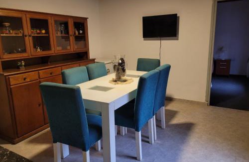 Lobos House | Las Violetas